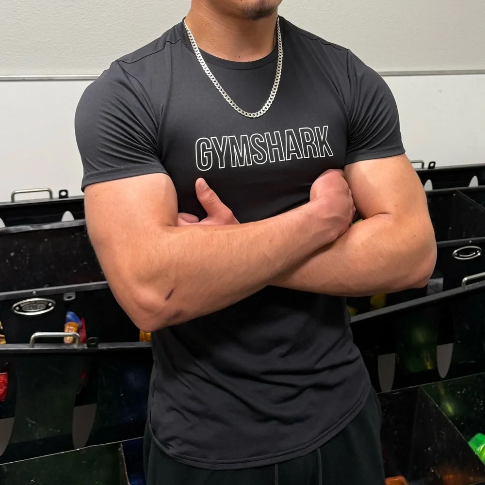 GYMSHARK MEN CUT OUT LOGO T SHIRT BODYBUILDING BODYBUILDER WEIGHT LIFTING ACTION - Picture 8 of 16